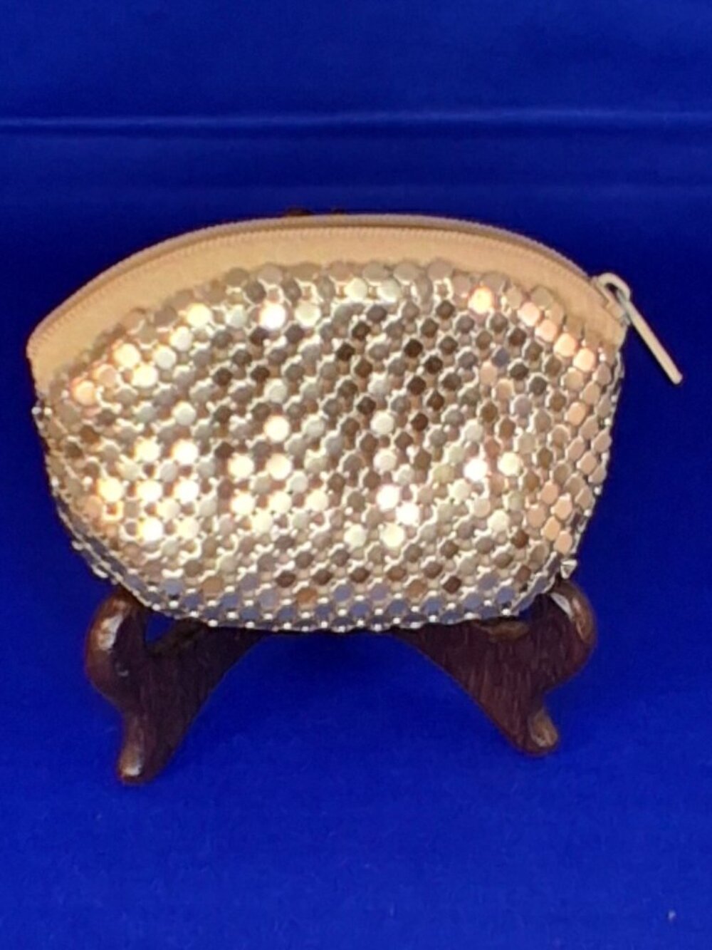 Vtg Gold Metal Mesh Coin Purse Zippered Change Pouch Mini Bag (1970s to 1980s)